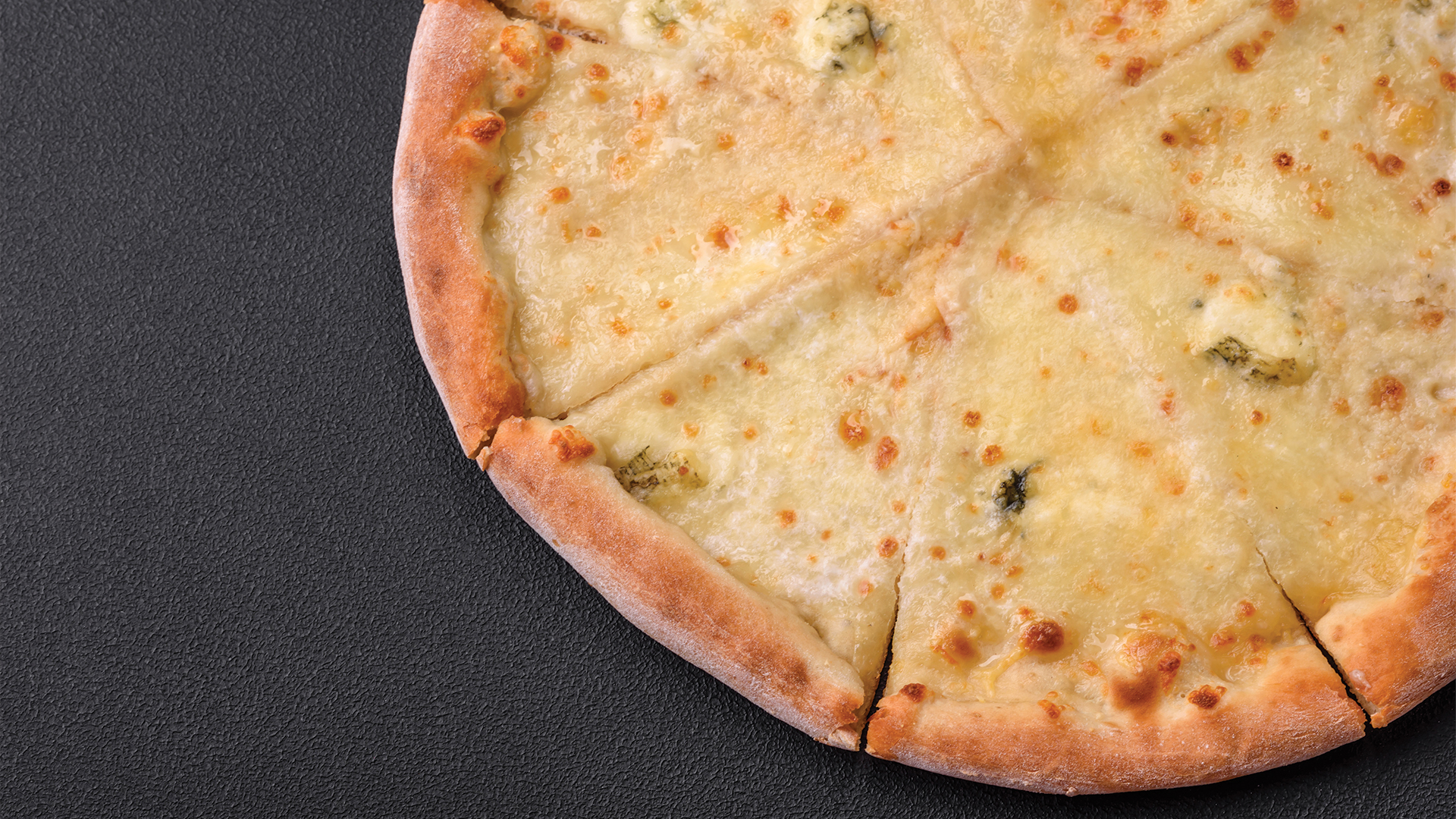 Dört Peynirli Pizza